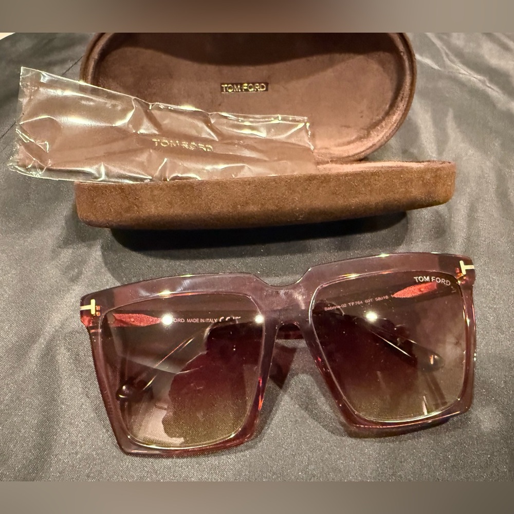 Tom Ford Sabrina-02 (FT0764) sunglasses with case and dusty